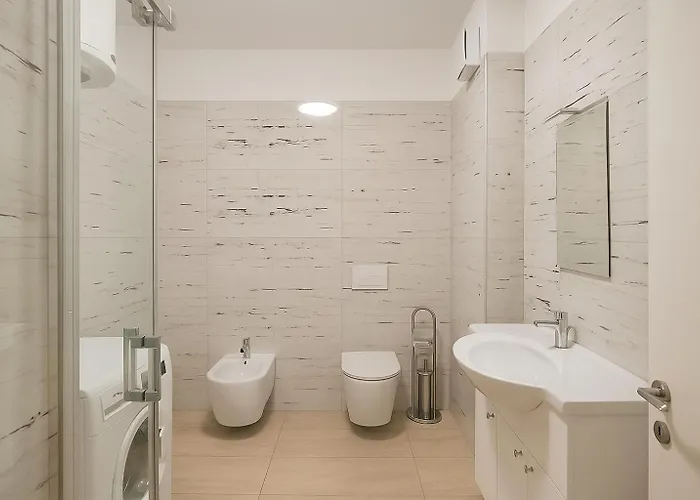 Blaka * Golem (Tirana)